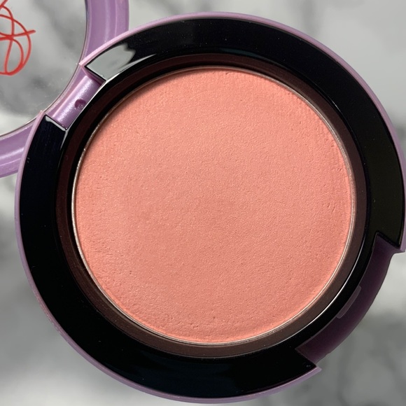 Cheeky Bugger Kelly Osbourne MAC Powder Blush - Picture 5 of 16